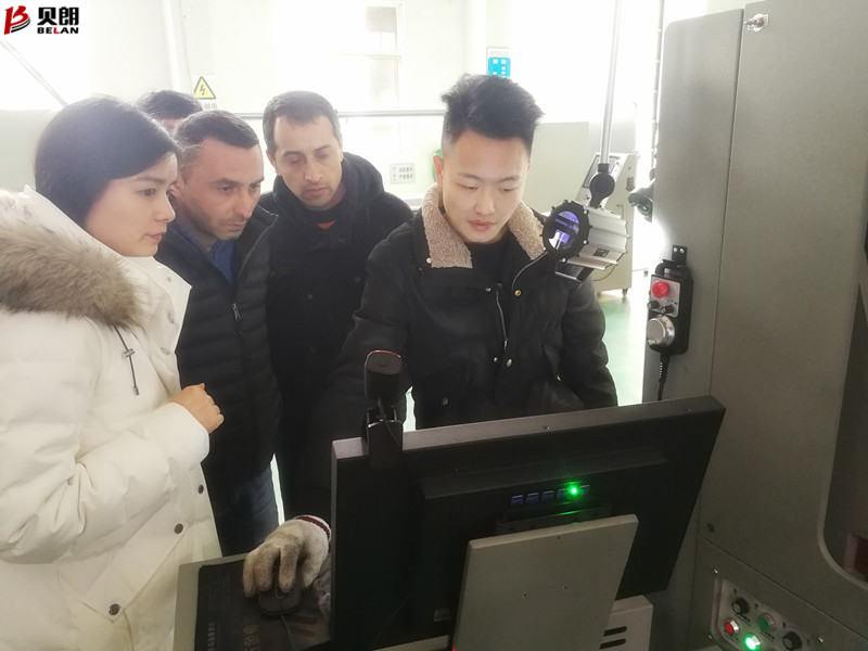 號外、號外，貝朗自動折線機廠家又迎來外國客戶啦