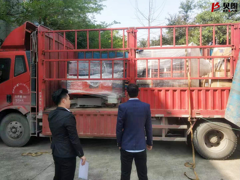 貝朗圓鋼自動折彎機順利到達(dá)廣東某客戶處