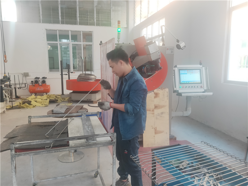 6.0mm衛(wèi)浴掛件找哪家全自動鋼絲折彎機做？